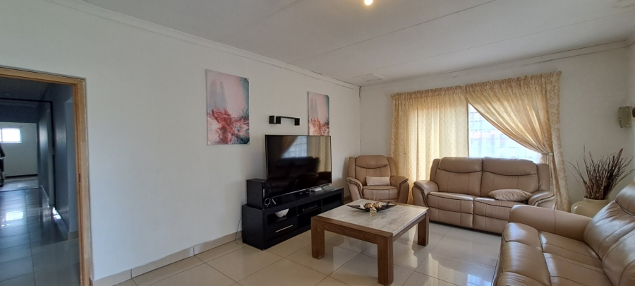 3 Bedroom Property for Sale in Bakenpark Free State